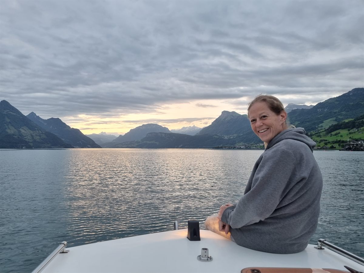 Claudia, Inhaberin und Tauchlehrerin von queerdivers, am Vierwaldstättersee